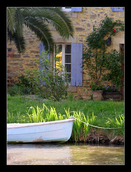La maison bleue au Somail
